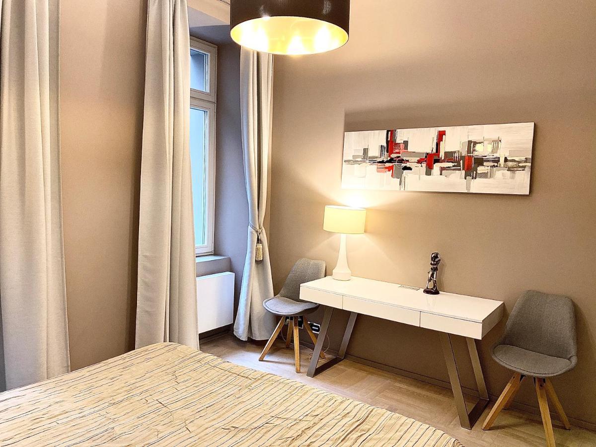 Exclusive Apartment + Best Located Прага Екстер'єр фото